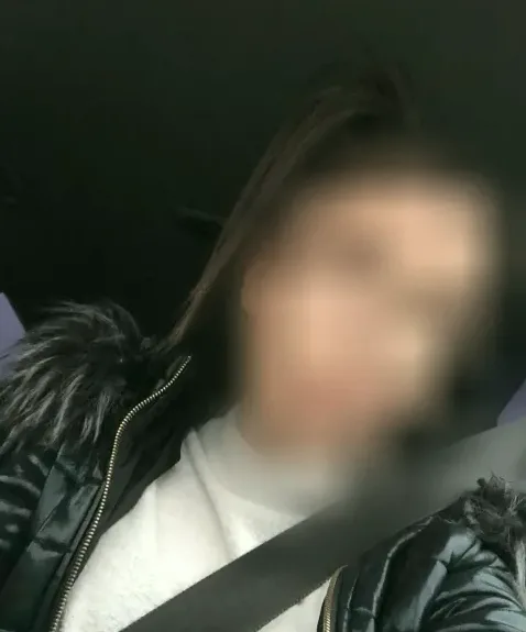 Amina, 28