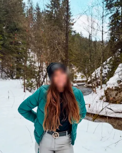 Fatima, 27