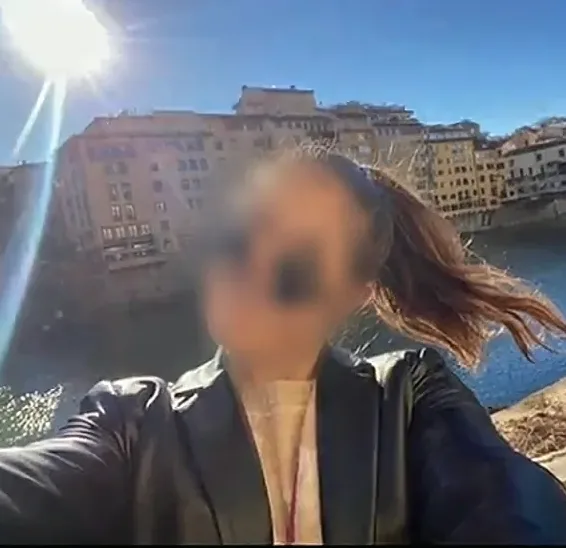 Laura, 27