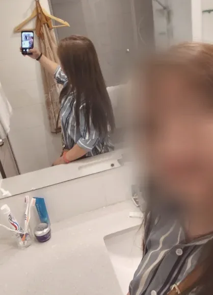 Laura, 31