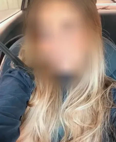 Nienke, 27