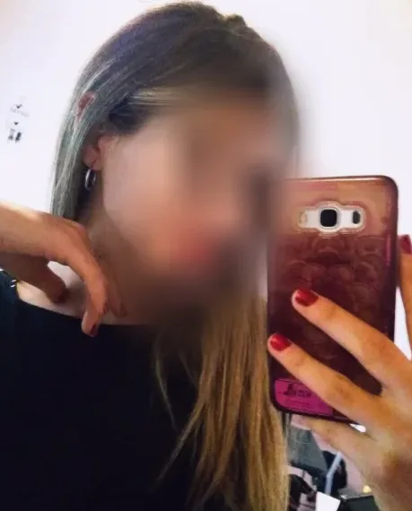 Nina, 29
