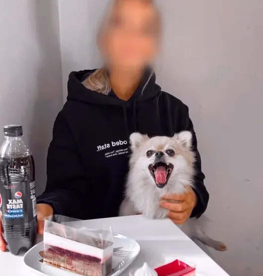 Sabine, 33