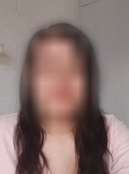 Sanne, 33