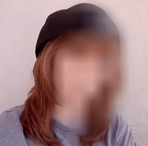 Sophie, 27