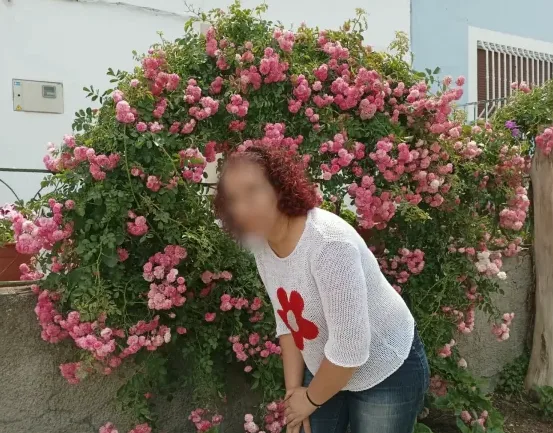 Suzanne, 35
