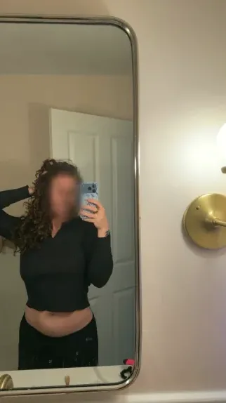 Vera, 37